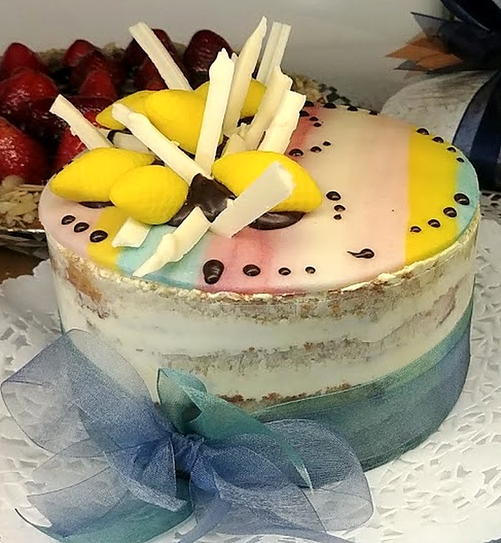 Princess Lily cake with marzipan lemons